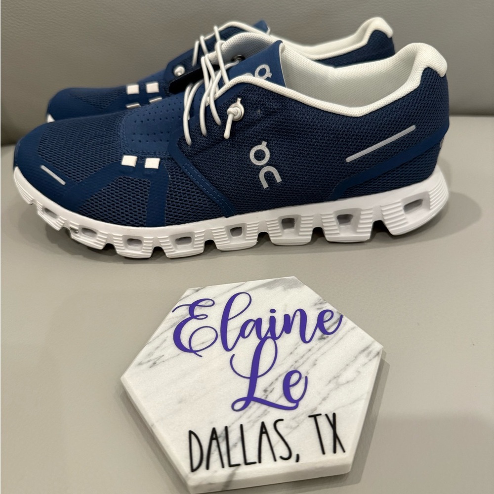 On Cloud 5 Running Shoe - Women’s 8.